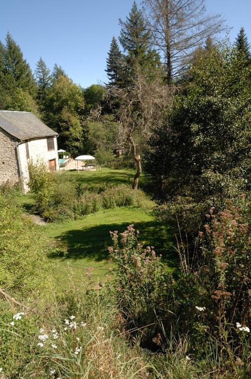 Le Moulin Des Farges Bed & Breakfast Meymac Exterior foto