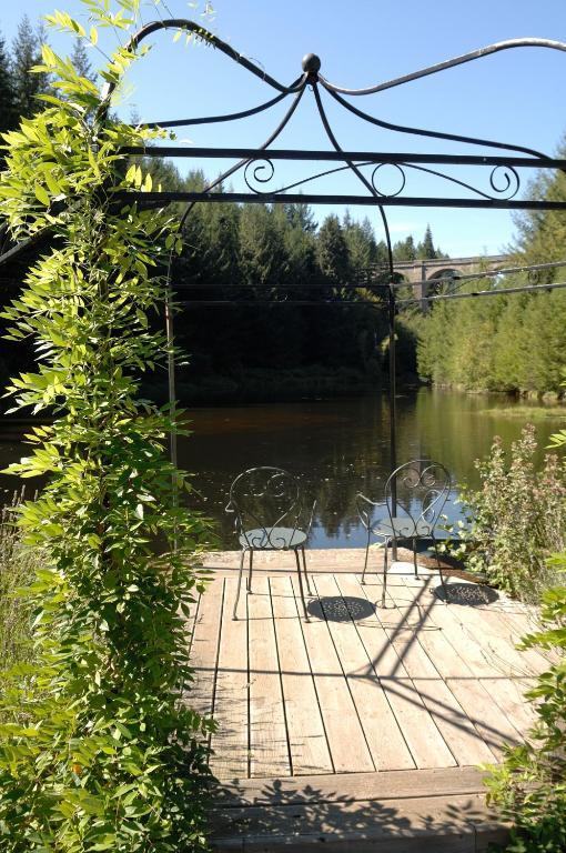 Le Moulin Des Farges Bed & Breakfast Meymac Exterior foto